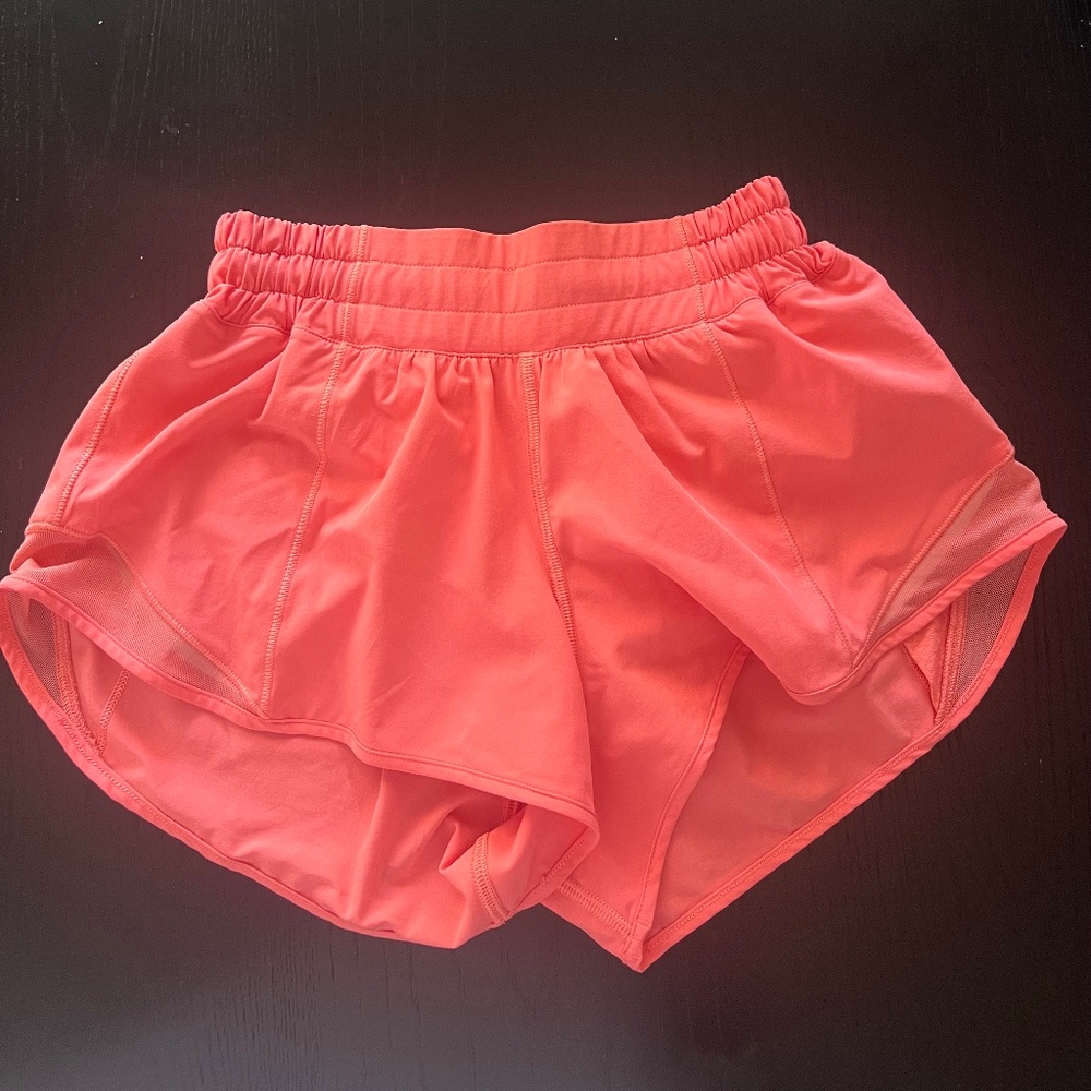 Lululemon Hotty Hot 2.5 Strawberry Cream Low Rise Shorts